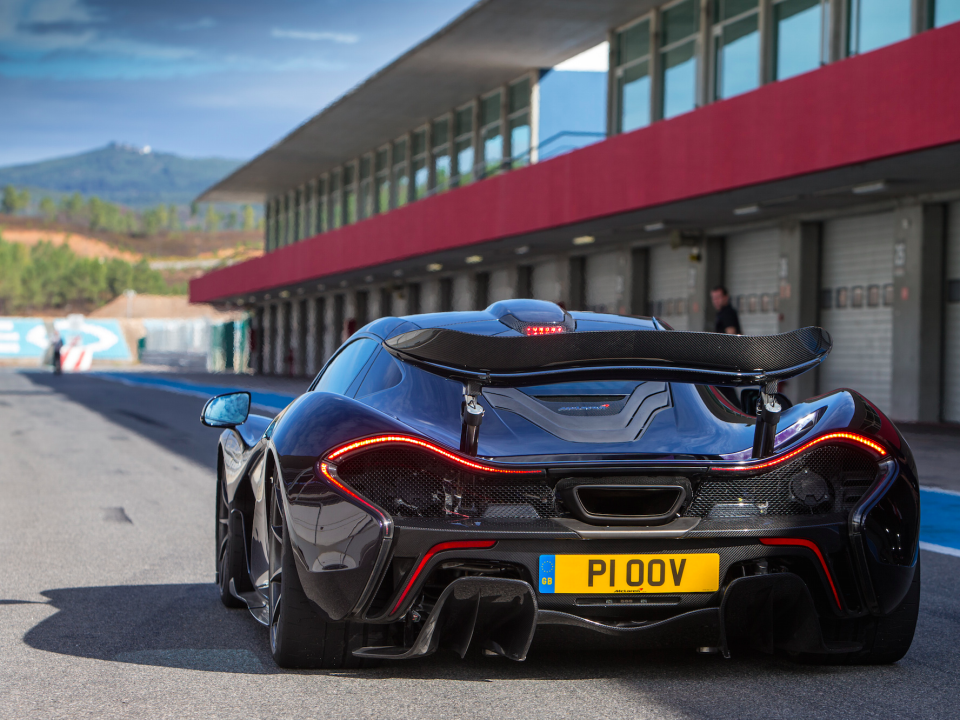 McLaren P1