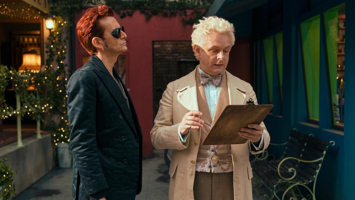  Crowley (David Tennant) and Aziraphale (Michael Sheen) in the street in Good Omens season 2 episode 5 