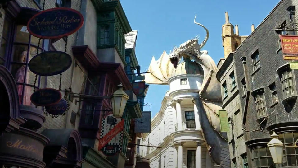 The Gringotts Dragon not going off at the Wizarding World of Harry Potter