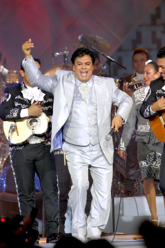 En 2010 lanza dos producciones “Boleros” y “1 es Juan Gabriel” , la primera no es muy bien recibida por la crítica, mientras que la segunda está llena de grandes éxitos en nuevas versiones, éste material fue la ceberaciónd e 40 años de carrera. Inicia una gira de conciertos por Latinoamérica y en 2013 decide presentarse de nueva cuenta en Bellas Artes. En 2016, Telemundo decide lanzar una serie de televisión inspirada en su vida, para celebrar sus 45 años de carrera artística.