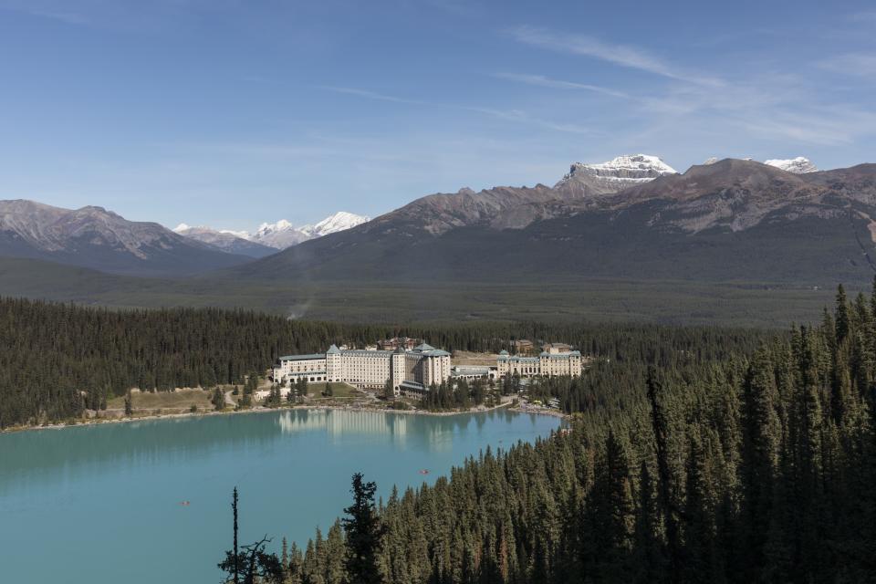 <cite class="credit"><em>Photo by Rocky Mountaineer</em> | Fairmont Chateau Lake Louise</cite>