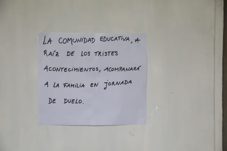 Algunos establecimientos de Villa Diamante hoy no tuvieron clases para acompañar el duelo de la familia Domínguez