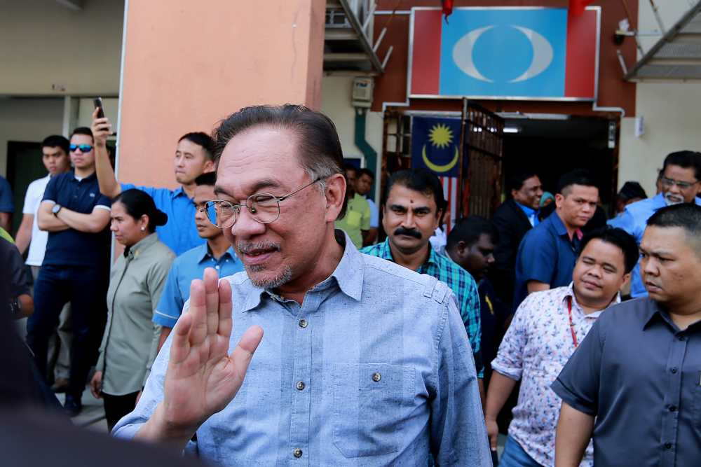 PKR president Datuk Seri Anwar Ibrahim leaves after the Central Leadership Council meeting at the party’s headquarters in Petaling Jaya January 18, 2020. ― Picture by Ahmad Zamzahuri