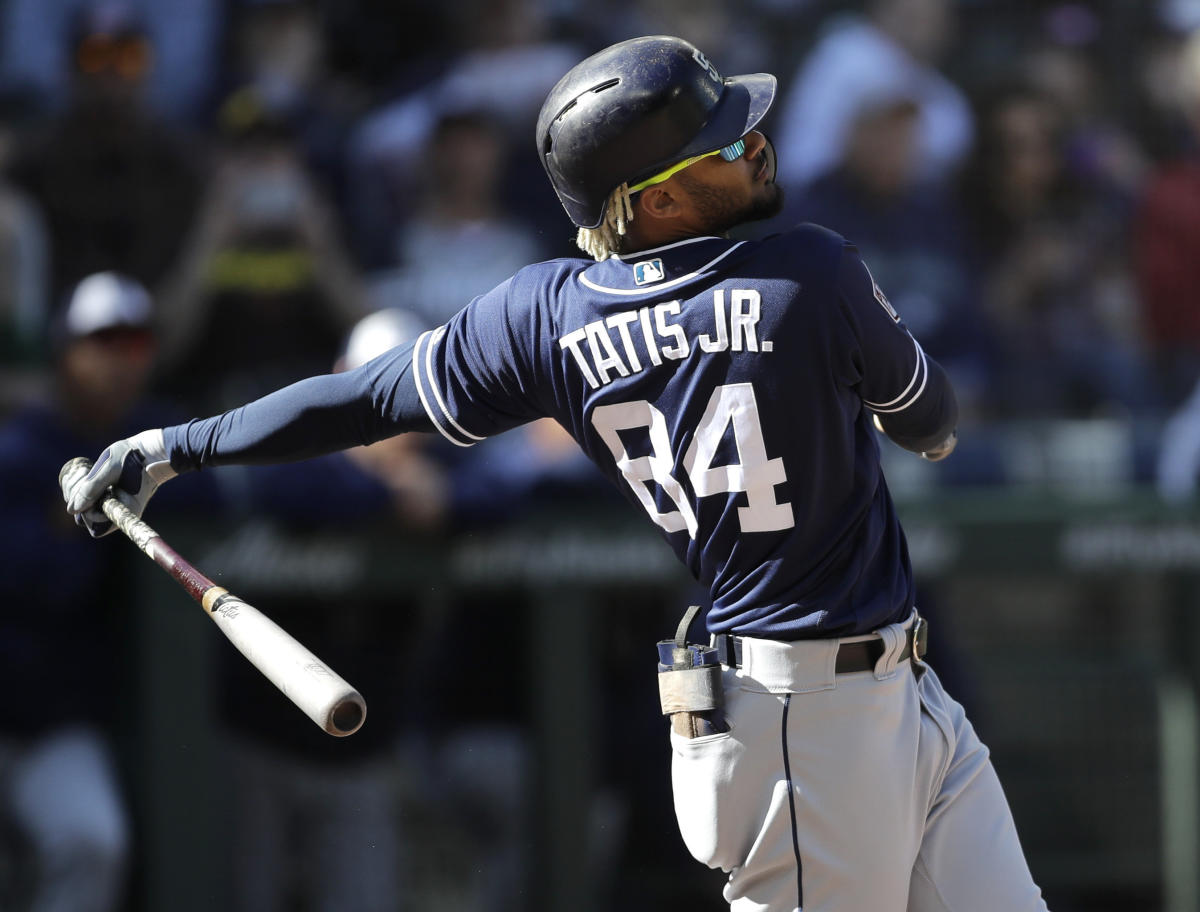 VIDEO: Padres' Chris Paddack Rolls up to First Start of Spring