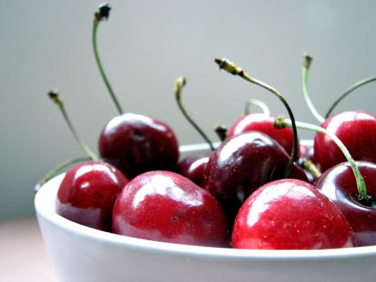 <p><b>5. Eat the right food</b></p><p>You don’t have to pop Ambiens or some wishy-washy herbal supplement (that’s probably full of sawdust anyway) to get some sleep-inducing chemicals in your body. Cherries, for example, contain natural melatonin, which can help you regulate your circadian rhythm, and get you on a regular, consistent sleep schedule. Contrary to popular belief, turkey doesn’t contain as much shut eye-inducing tryptophan as many other common foods. So, now you have no “I’m tired” excuses to leave Aunt Linda’s after Thanksgiving. Sorry. <i>Credit: <a href="https://www.flickr.com/photos/carowallis1/542834291/" rel="nofollow noopener" target="_blank" data-ylk="slk:Flickr/Caro Wallis;elm:context_link;itc:0;sec:content-canvas" class="link ">Flickr/Caro Wallis</a></i></p>