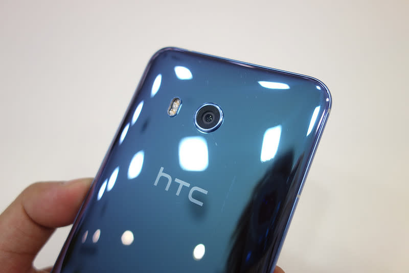 HTC U11 炫藍銀開箱 20週年顛峰之作