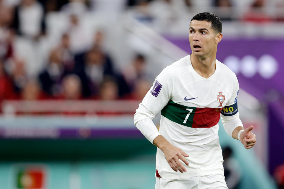 Cristiano Ronaldo semble passer de l'Angleterre à l'Arabie Saoudite.  (Photo par Eric Verhoeven/Socrates/Getty Images)
