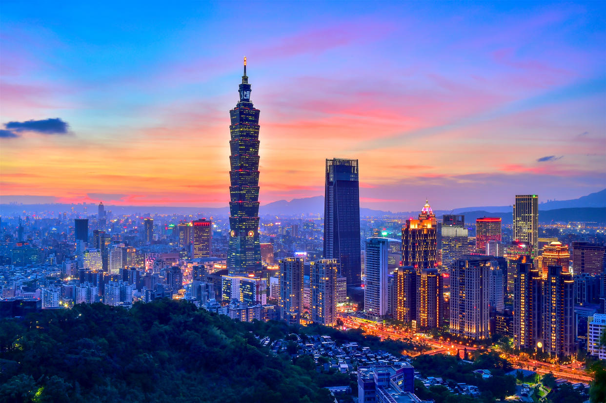 The Elephant Mountain hiking trail is the closest viewpoint to the iconic Taipei 101 building. Photo: Getty