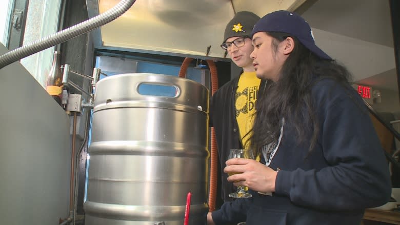 Cancer-fighting brewer creates dandelion beer for charity