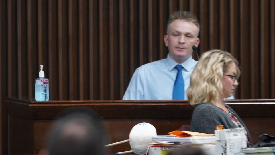 On the last day of the trial, Jason Crawford took the stand. He told the jury that he loved Tiffiney and denied killing her.  / Credit: CBS News