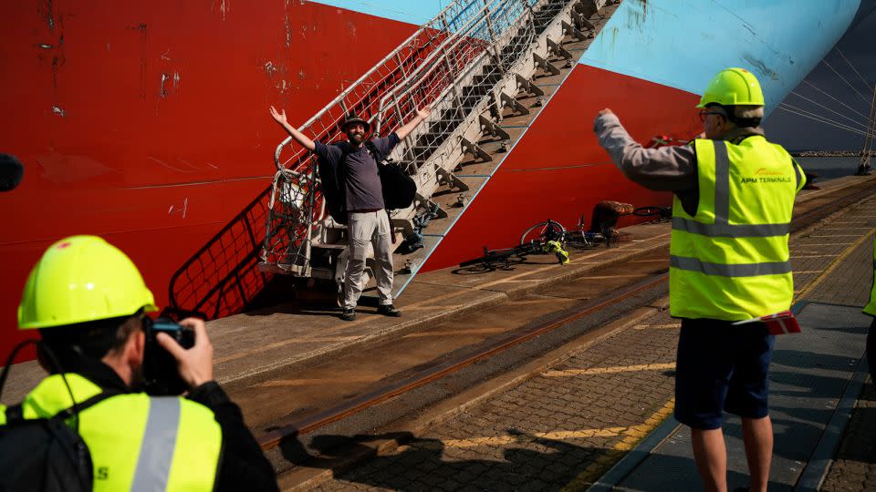 Pedersen disembarking from the cargo ship in Aarhus. - Port of Aarhus