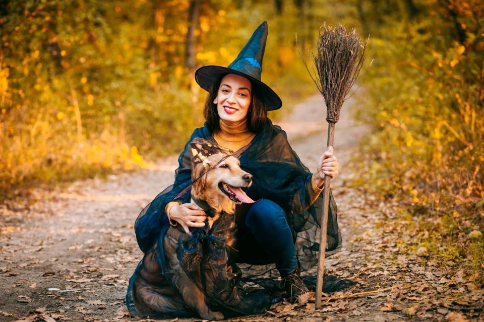 14) Dog and Owner Witch Costumes