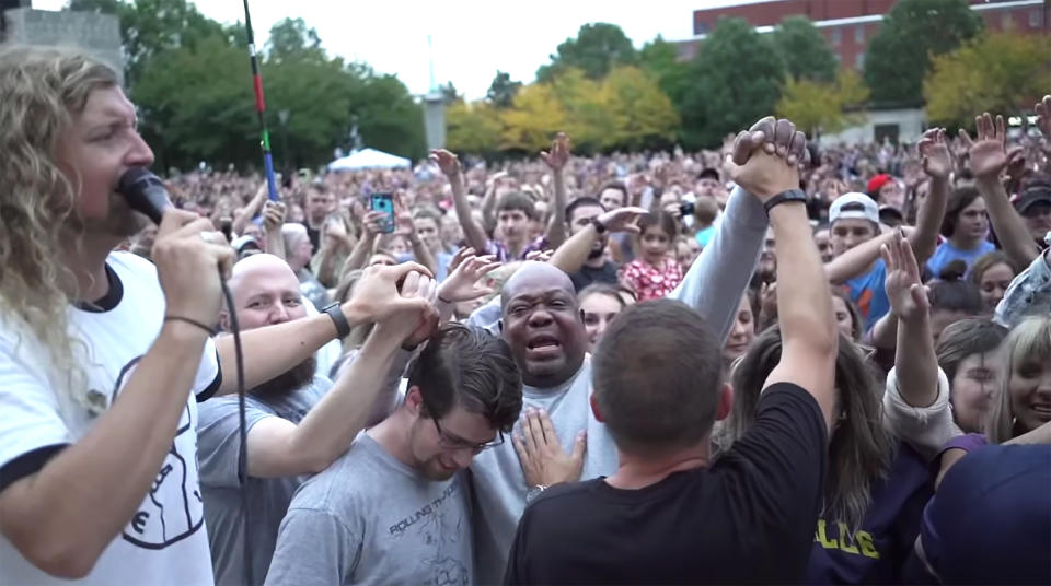 Image: Christian musician Sean Feucht brings COVID worship protest to Nashville on Oct. 11, 2020. (Sean Feucht / YouTube)