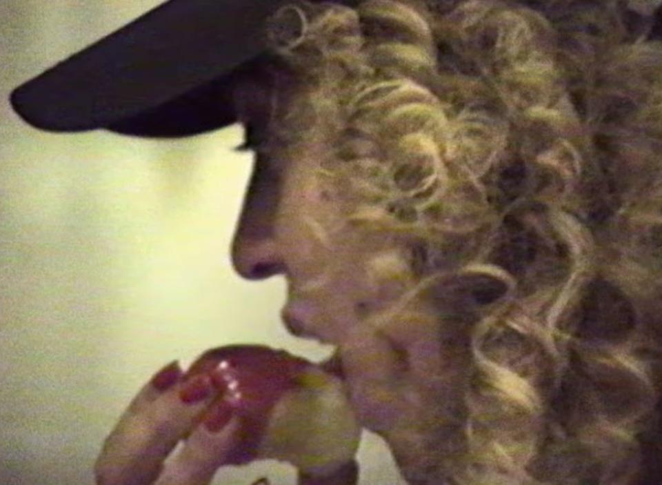 “In order for me to meet my goals, I'm limiting myself to no bread, no carbs, no sugar, no dairy, no meat, no fish, no alcohol — and I'm hungry," Beyoncé said, while eating an apple, in her "Homecoming doc. (Screenshot: Netflix)