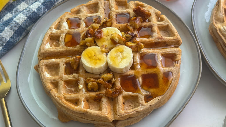 waffle with walnuts and banana