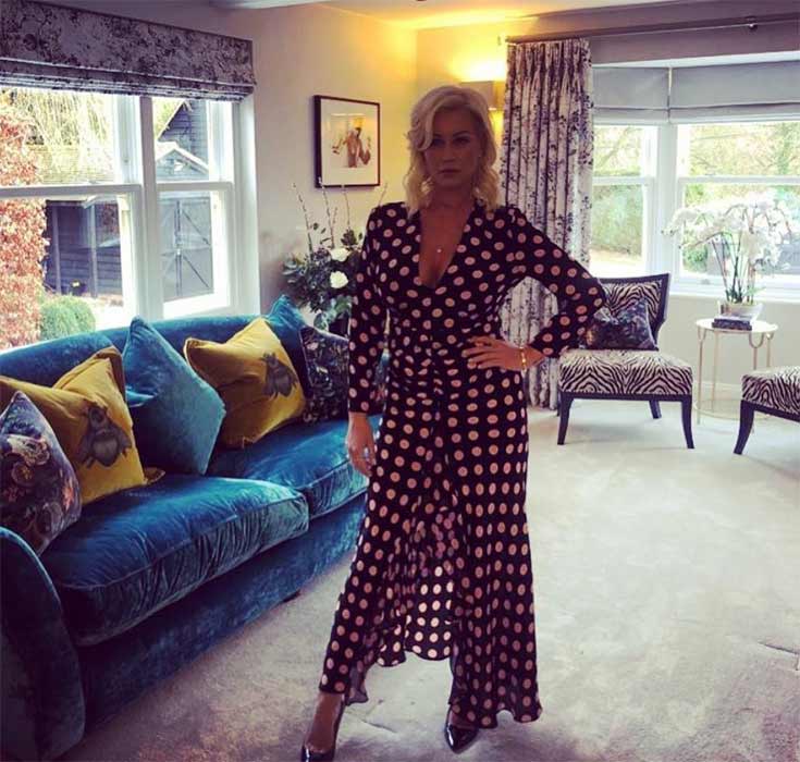 denise van outen home living room pic z