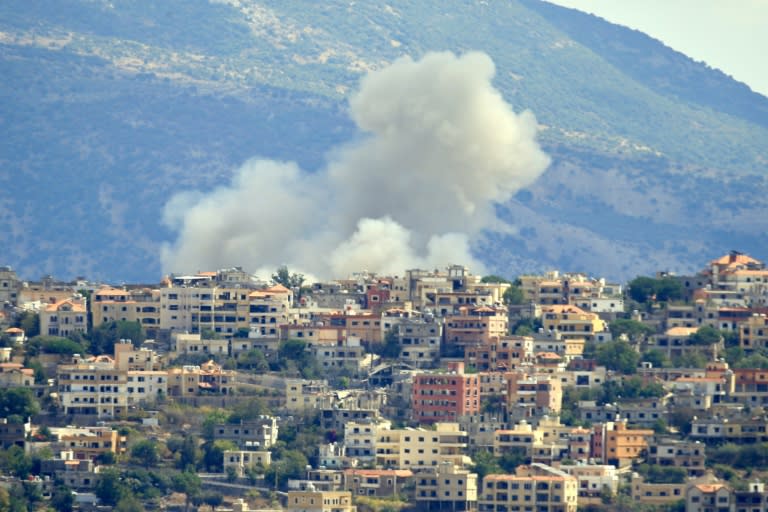 Smoke billows from the site of an Israeli air strike in the southern Lebanese village of Khiam near the border on September 19, 2024 (-)