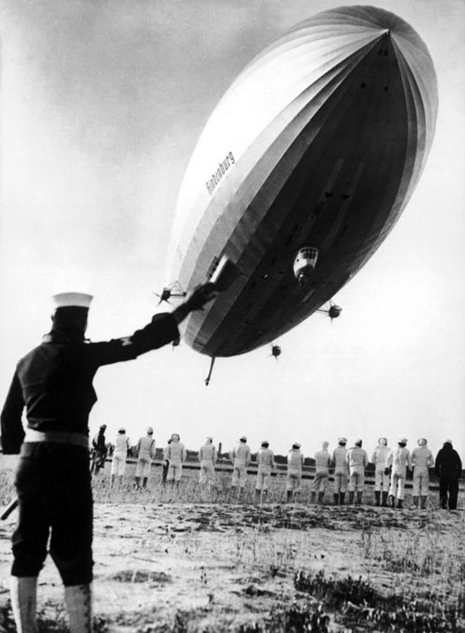 <p>One of the Hindenberg’s 10 successful landings in Lakehurst, New Jersey guided by American sailors. This 245M long German airship was the largest dirigible ever built. Put into service on March 4, 1936 and equipped with luxury furnishings, it carried passengers across the Atlantic, from Europe to the American continent. It burst into flames while landing in New Jersey on May 6, 1937. ( Keystone-France/Gamma-Keystone via Getty Images) </p>