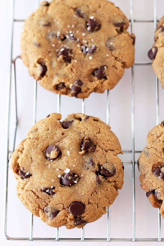 <strong>Get the <a href="http://www.handletheheat.com/peanut-butter-chocolate-chip-cookies/" target="_blank">Peanut Butter Chocolate Chip Cookies recipe</a> from Handle The Heat</strong>
