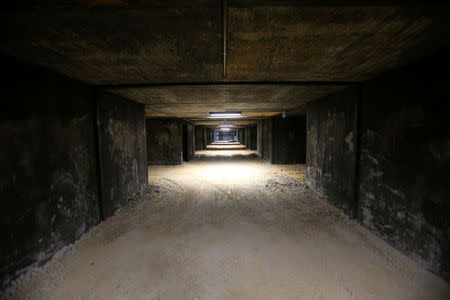 A simulated coal mine enviroment is seen at the Mining Technology and Training Center just outside the town of Waynesburg, Pennsylvania, U.S., October 11, 2017. Photo taken October 11, 2017. REUTERS/Aaron Josefczyk