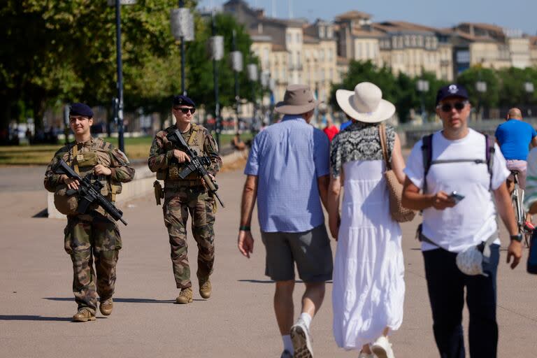 Al igual que en todas las sedes de París 2024, mucha seguridad por las calles de Burdeos, donde jugarán la selección argentina y francesa, por los cuartos de final de fútbol 