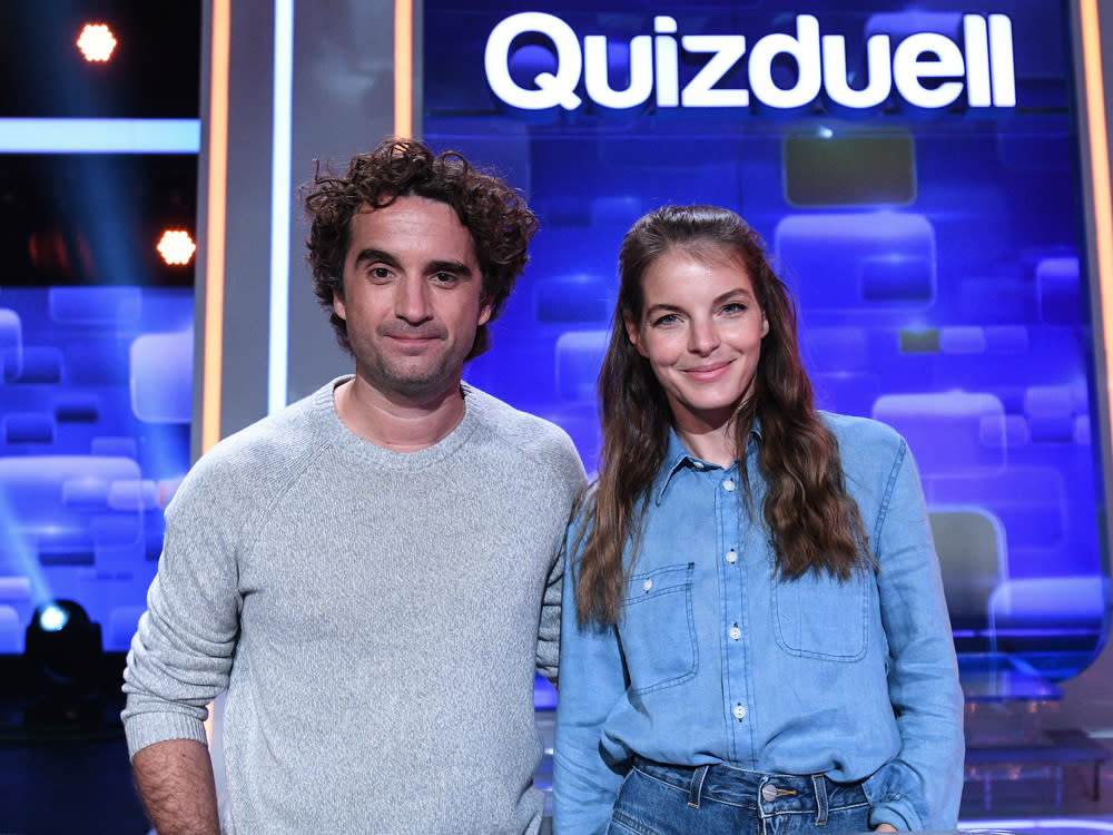 Yvonne Catterfeld und Schauspieler Oliver Wnuk beim "Quziduell-Olymp" im Ersten. (Bild: ARD/Uwe Ernst)