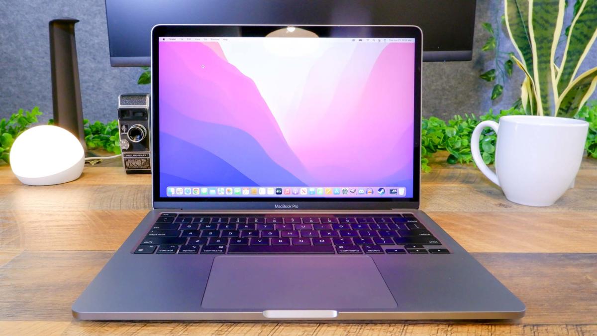 MacBook Pro 13-inch - Apple