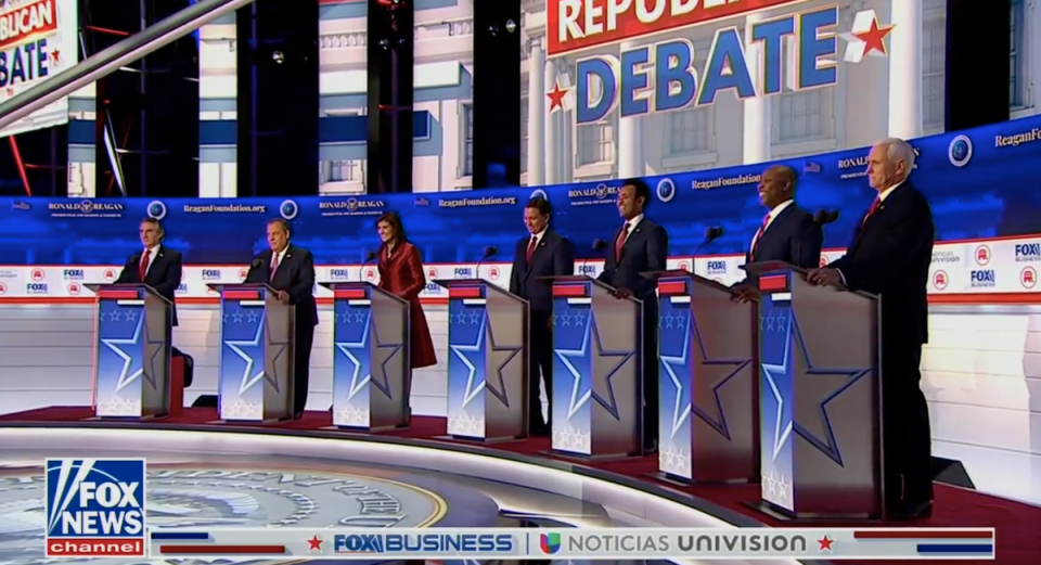 Candidates on stage at second GOP debate (Fox News)
