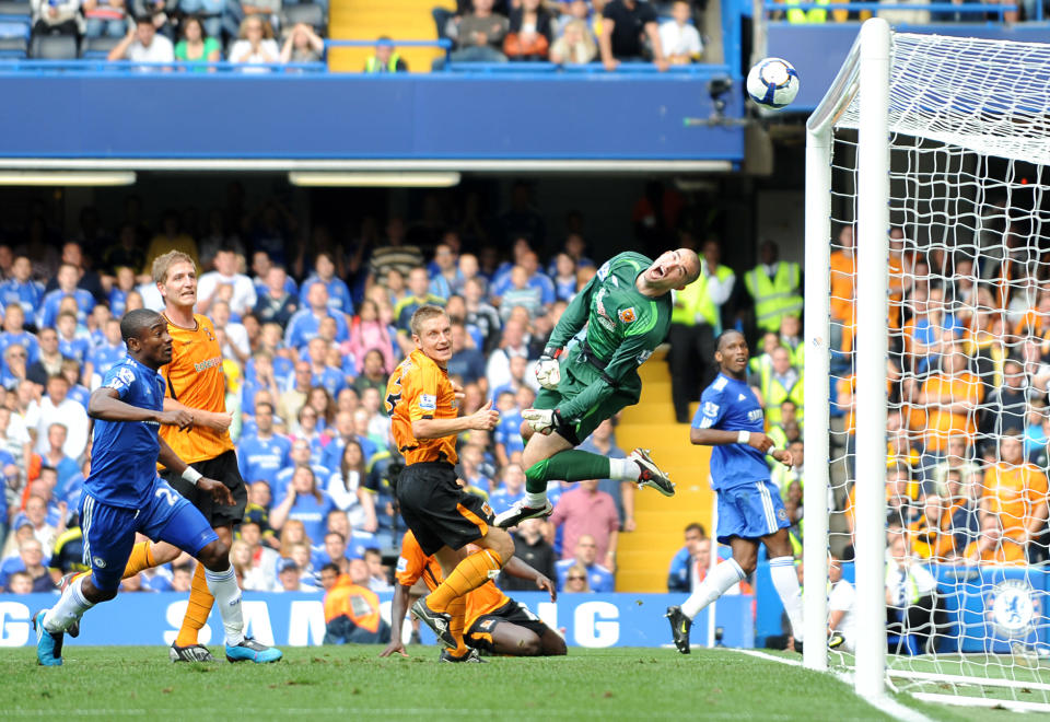 Boaz Myhill saves from Saloman Kalou for Hull City against Chelsea at Stamford Bridge - Robert Noyes (Pinnacle)