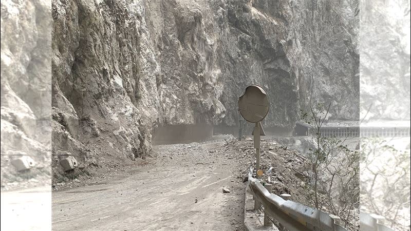 中橫公路落石崩落。（圖／翻攝自交通部公路局官網）