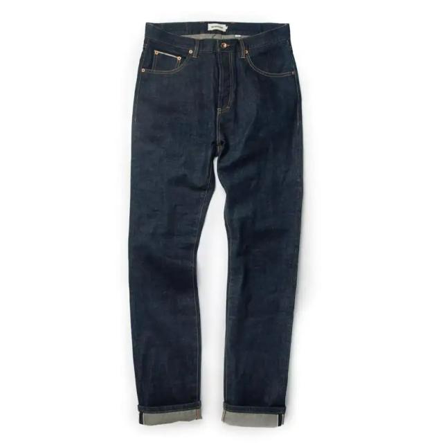 Finnley Distressed Slim Taper Jeans