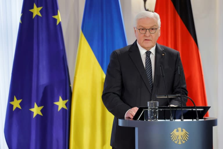 Am Jahrestag des russischen Angriffs hat Bundespräsident Frank-Walter Steinmeier die Menschen in Deutschland auf eine lang anhaltende Kraftanstrengung zur Unterstützung der Ukraine eingestimmt.