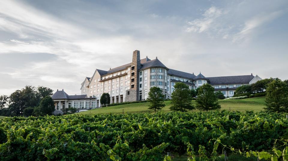 The Inn on Biltmore Estate and its Dining Room have received Forbes Travel Guide's 2023 Star Awards and have been recognized as 4-star luxury destinations.