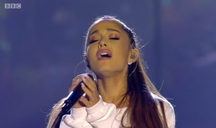 Ariana closed the show with ‘Somewhere Over The Rainbow’.