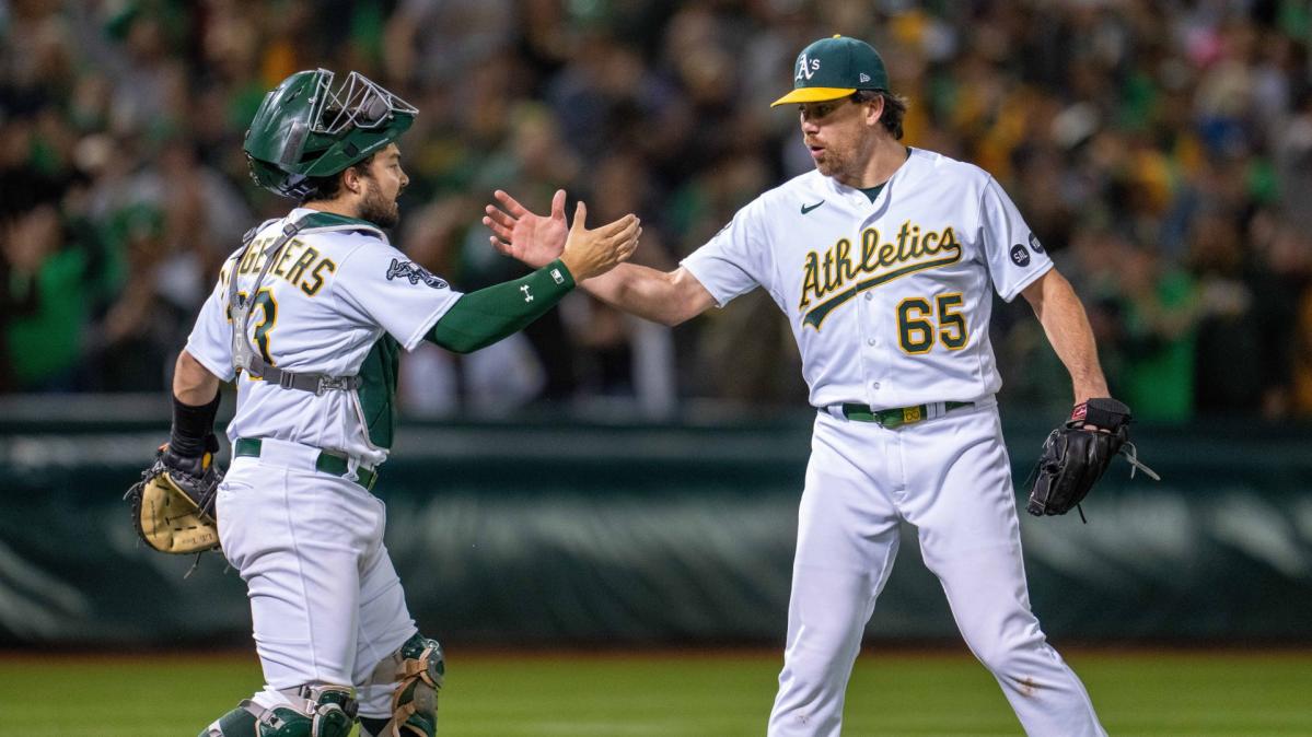 A's win seventh straight game as fans hold boycott