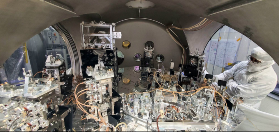 The quantum sqeezed light generator at LIGO Hanford is adjusted.