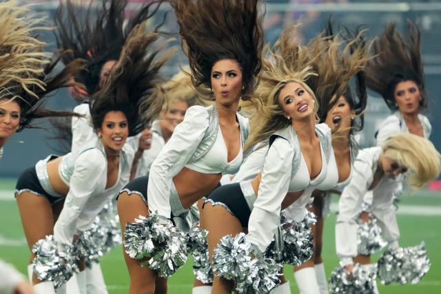 Which NFL teams have cheerleaders in 2022?