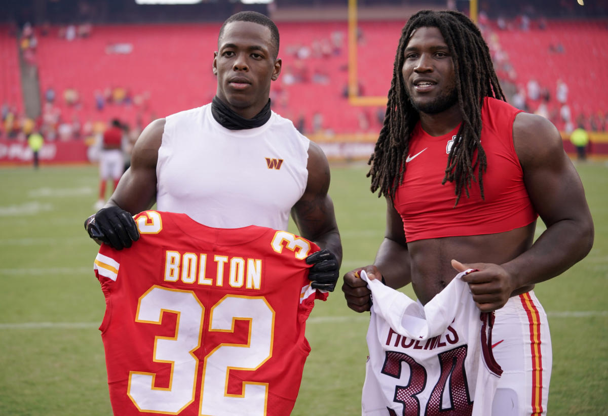 Nick Bolton is Chiefs' nominee for 2022 Art Rooney Sportsmanship Award