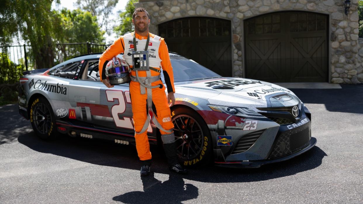  Bubba Wallace and his X-Wing inspired NASCAR vehicle. 