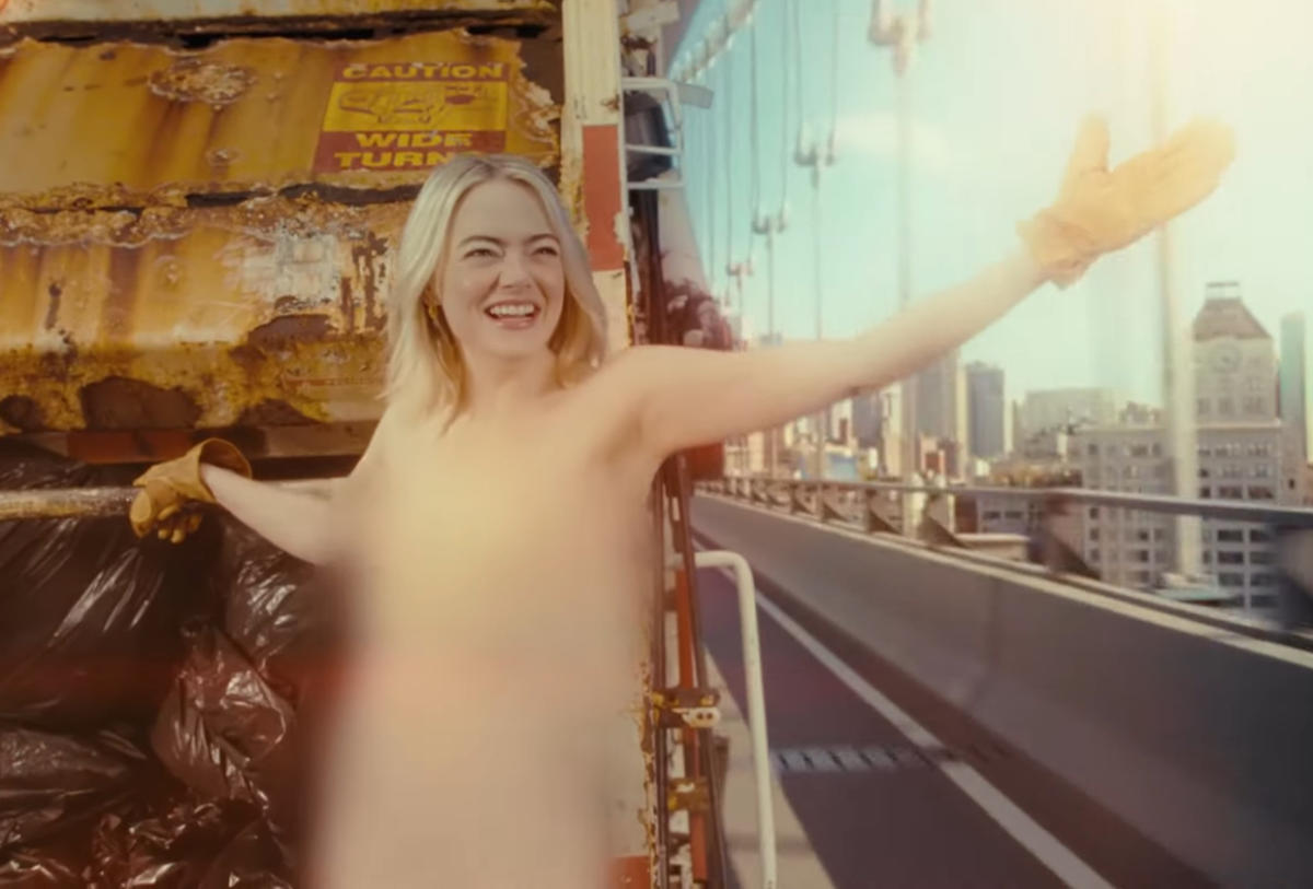 SNL Music Video: Naked Emma Stone Leaves It All Flappin' in the Breeze