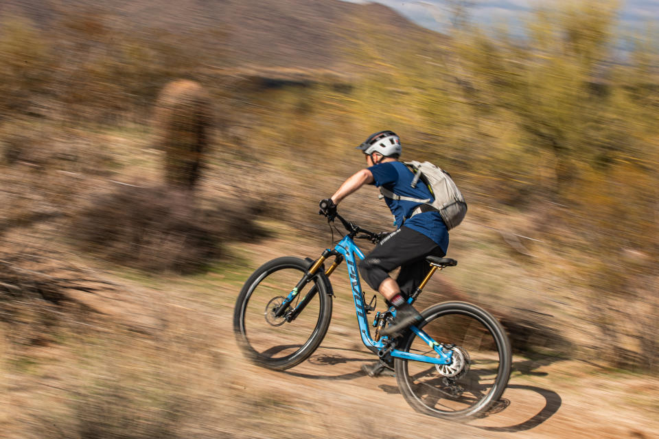 BikeRumor EIC Zach Overholt aboard the Pivot Switchblade