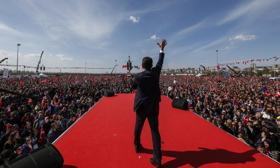 İmamoğlu addresses supporters during a rally in Istanbul