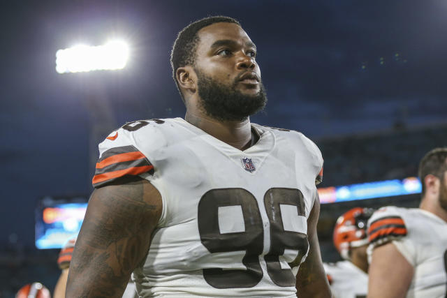 Browns Injury Alert: DT Jordan Elliott ruled out with concussion vs.  Jaguars - Yahoo Sports