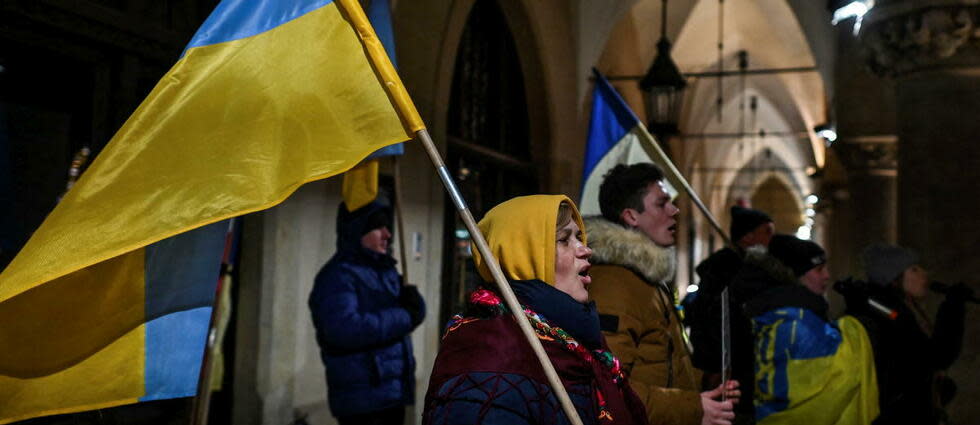 Des militants ukrainiens lors d'une manifestation en faveur de l'Ukraine sur la place du marché principal de Cracovie (Pologne), le 30 janvier 2023.  - Credit:Artur Widak/ NurPhoto via AFP