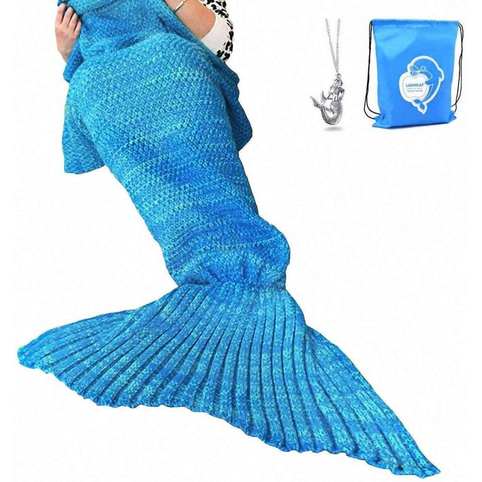 LAGHCAT Crocheted Mermaid Tail Blanket