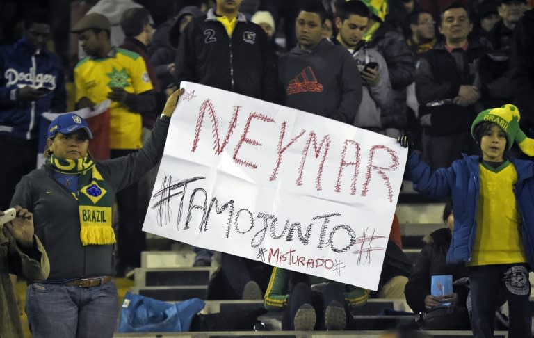 Supporters of Brazil hold a sign showing their support to Neymar during the 2015 Copa America in Santiago, on June 21, 2015