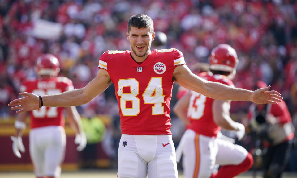 Jan 1, 2023; Kansas City, Missouri, USA; Kansas City Chiefs wide receiver Justin Watson (84) warms up against the Denver Broncos prior to a game at GEHA Field at Arrowhead Stadium. Mandatory Credit: Denny Medley-USA TODAY Sports