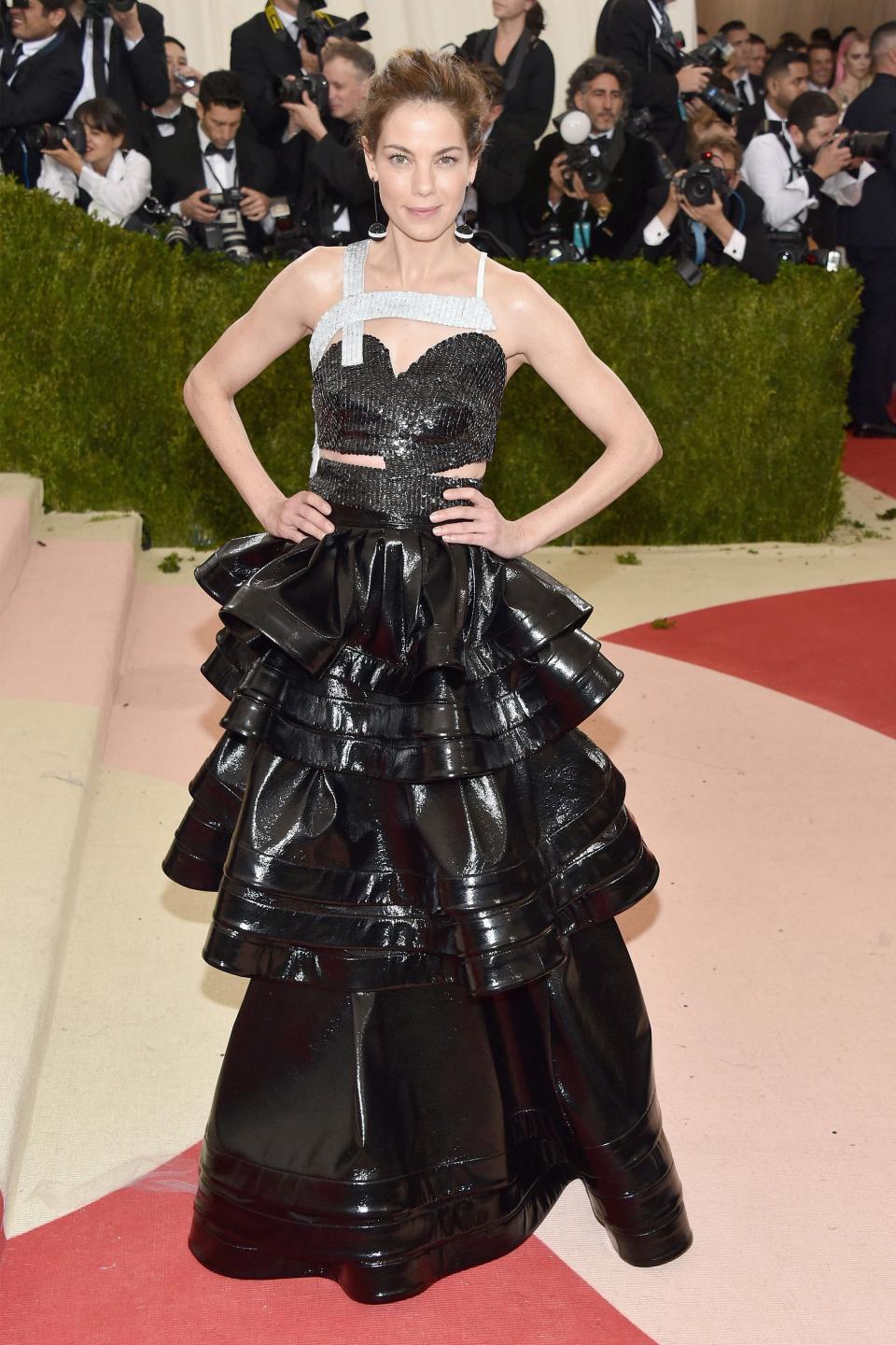 <h1 class="title">Michelle Monaghan in a Rosie Assoulin dress and Roxanne Assoulin x La Ligne earrings</h1><cite class="credit">Photo: Getty Images</cite>