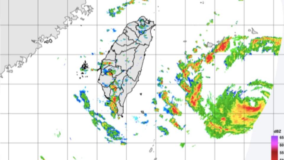 颱風外圍環流影響北、東。（圖／氣象局）