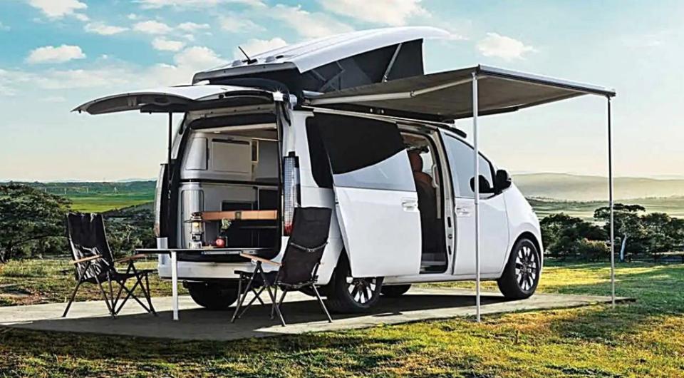 現代商旅車Staria變身露營車Staria Lounge Camper，配車頂帳、遮